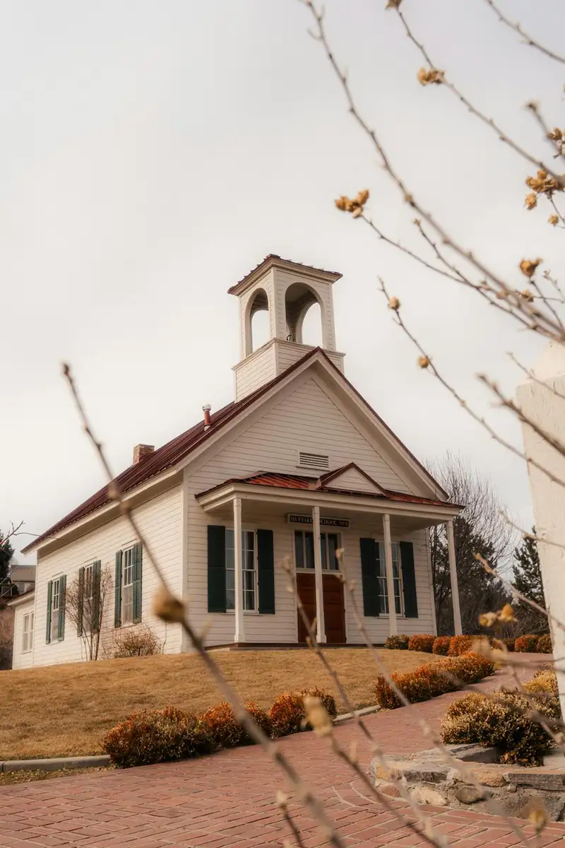 SchoolhouseTeachers.com